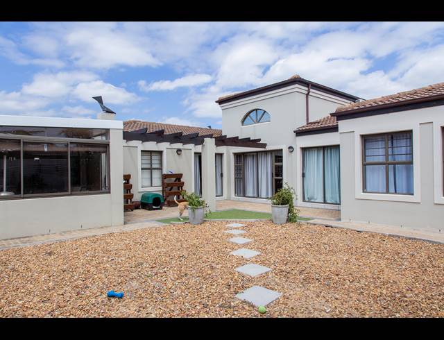 4 BEDROOM FREEHOLD SOLD IN PARKLANDS
